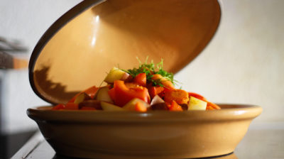 Tajine mit Rinderfilet und Pellkartoffelspalten