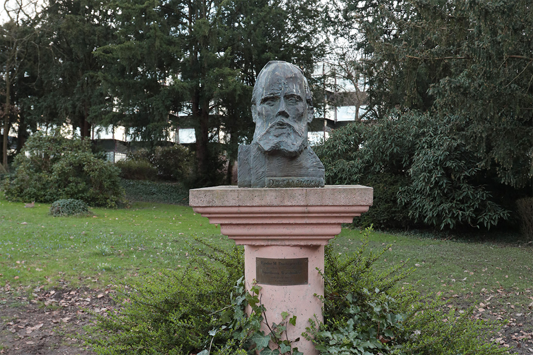 📍 Wer steht hier rum: Fjodor Dostojewski