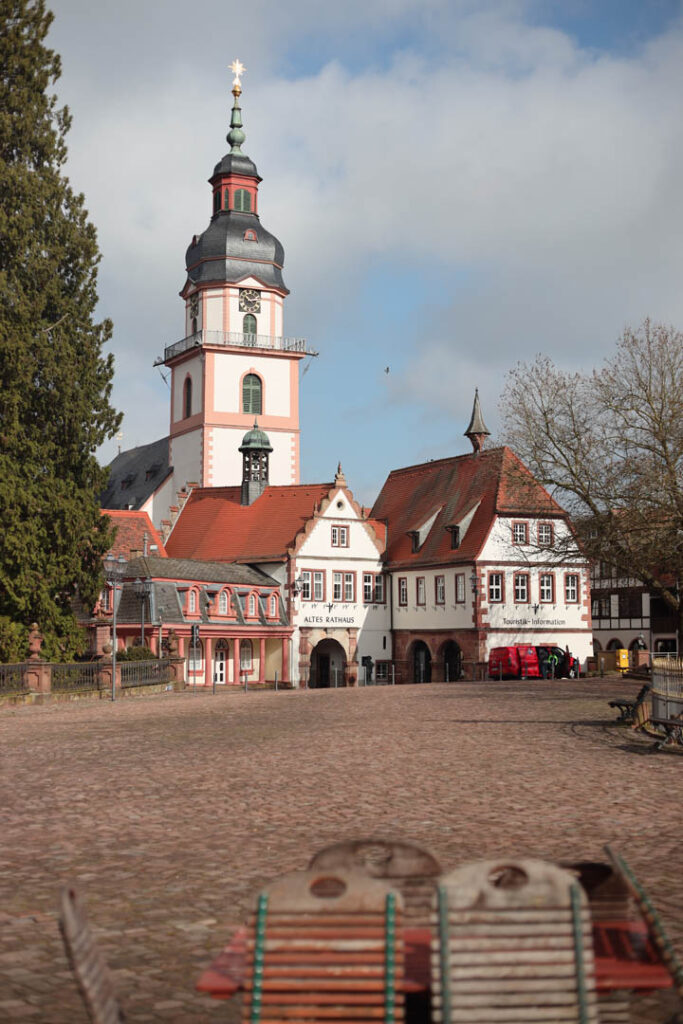 Der "Tote Platz" vor dem alten Rathaus in Erbach